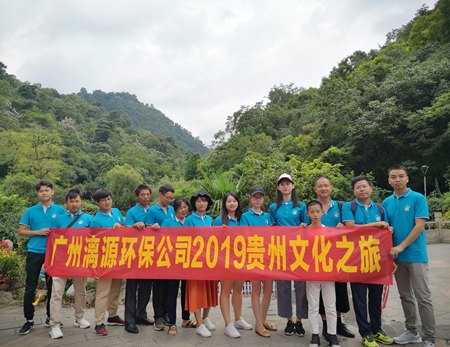 青春韶華，歲月靜好，不如來場(chǎng)不負(fù)時(shí)光的旅行